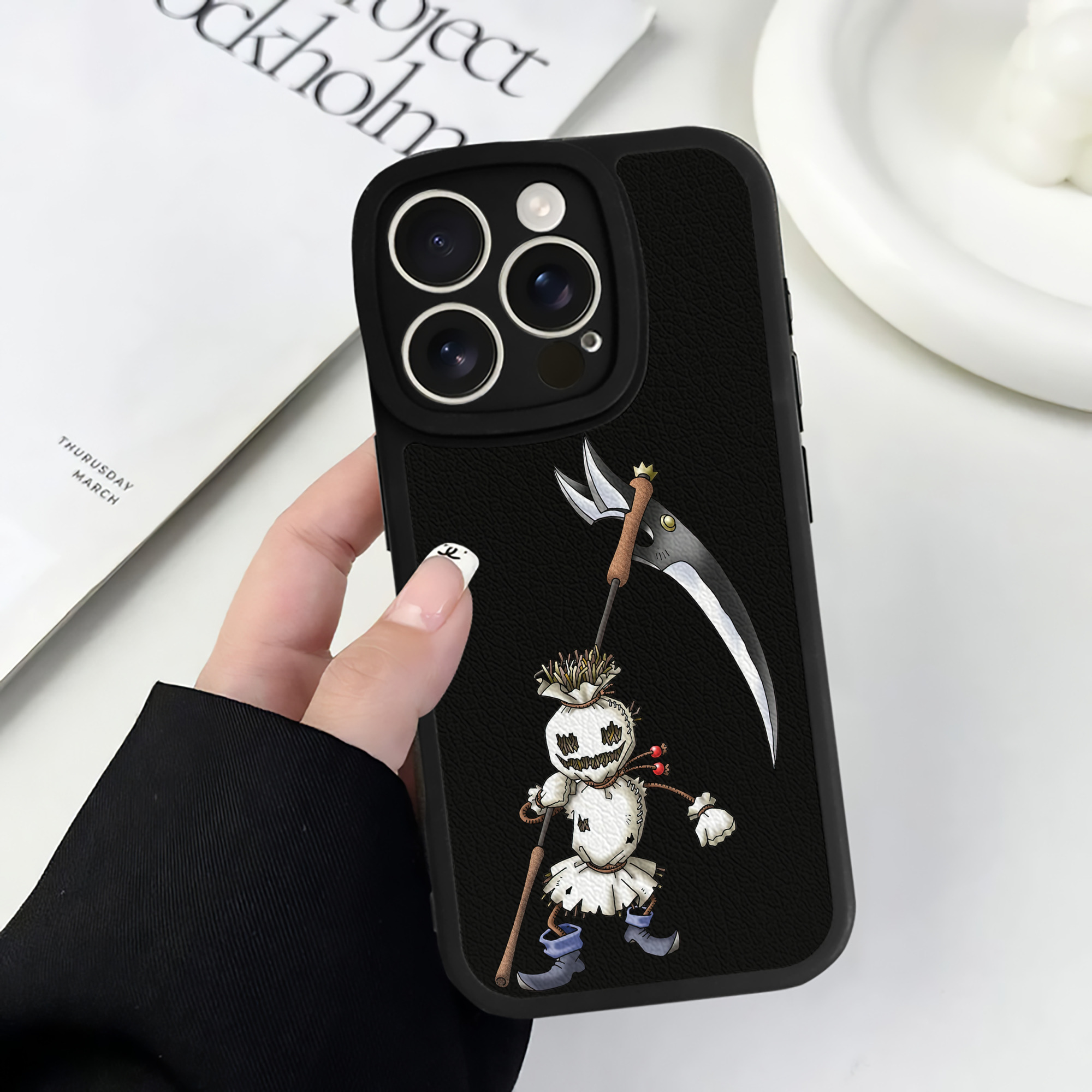（画像用） ドラゴンクエスト Doragon Kuesuto Dragon Quest 【iPhone 16シリーズ対応】シリコンスマホケース（レザー調） 材質：シリコン